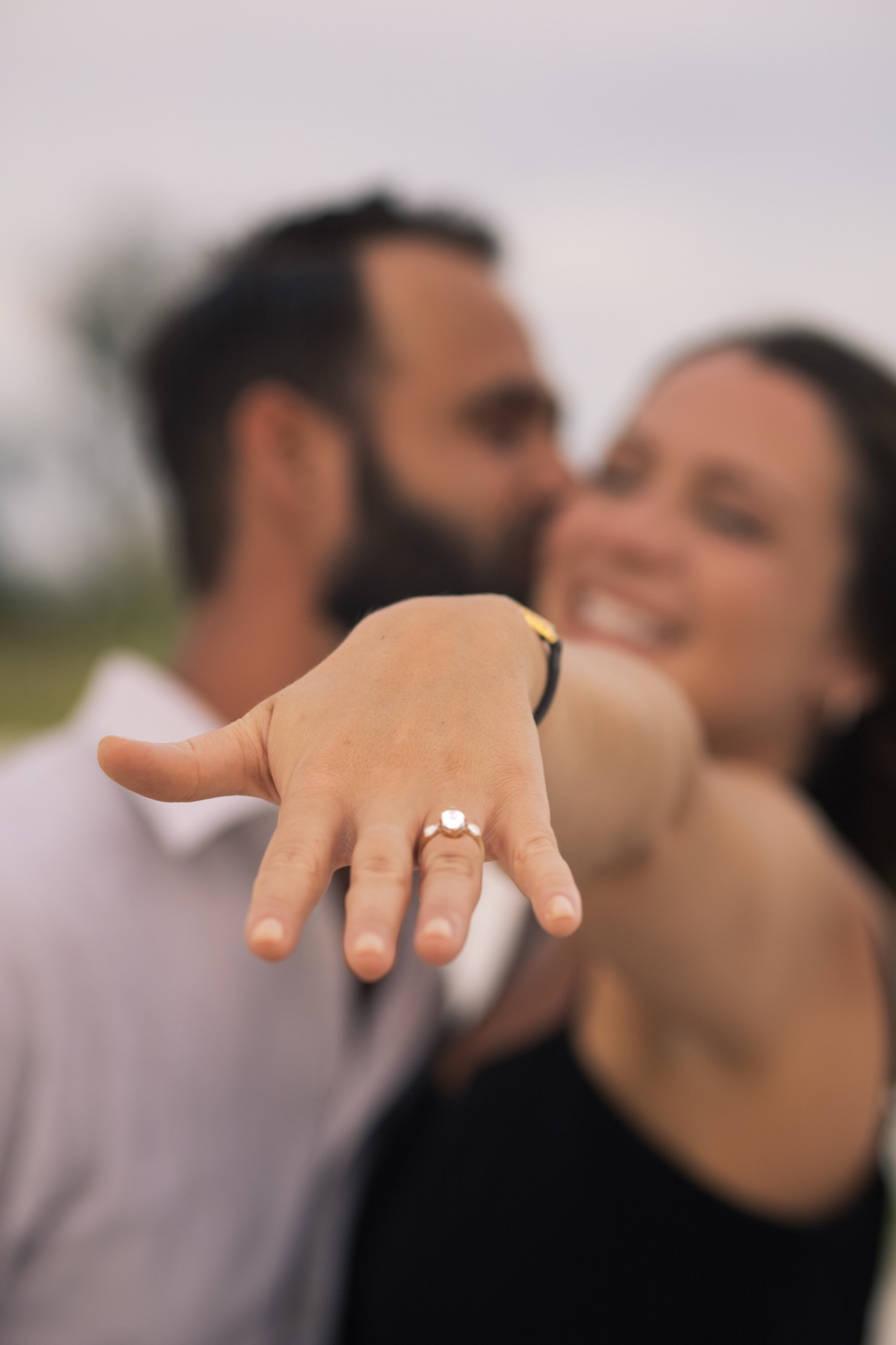 Editorial Ring & Soft Backdrop Kiss, Florida Gulf Coast